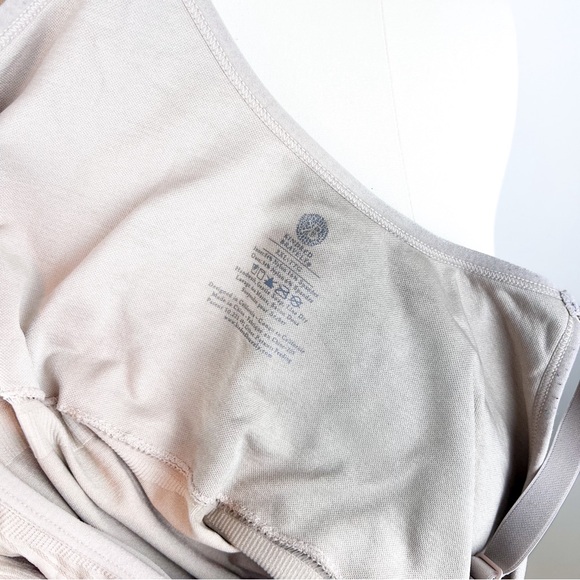 KB • Sublime Hands Free Pumping and Nursing Tank - Picture 9 of 10